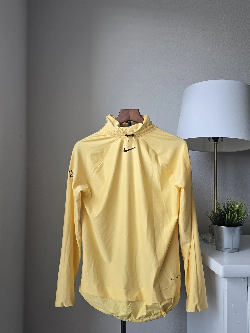 Nike Dri-FIT ADV Women's L Yellow 1/2 Zip Pullover Jacket Hooded Running